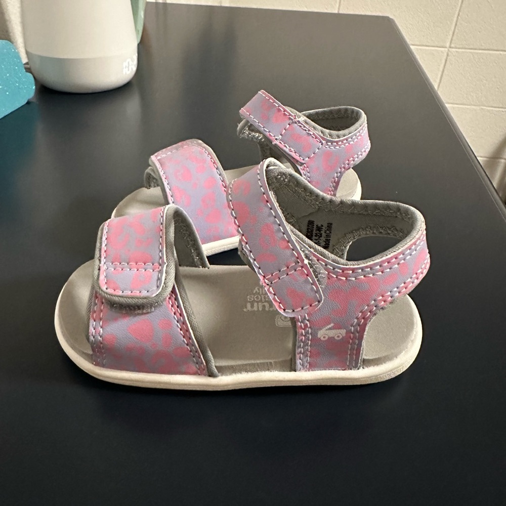 See Kai Run sandals size 6 NEVER WORN